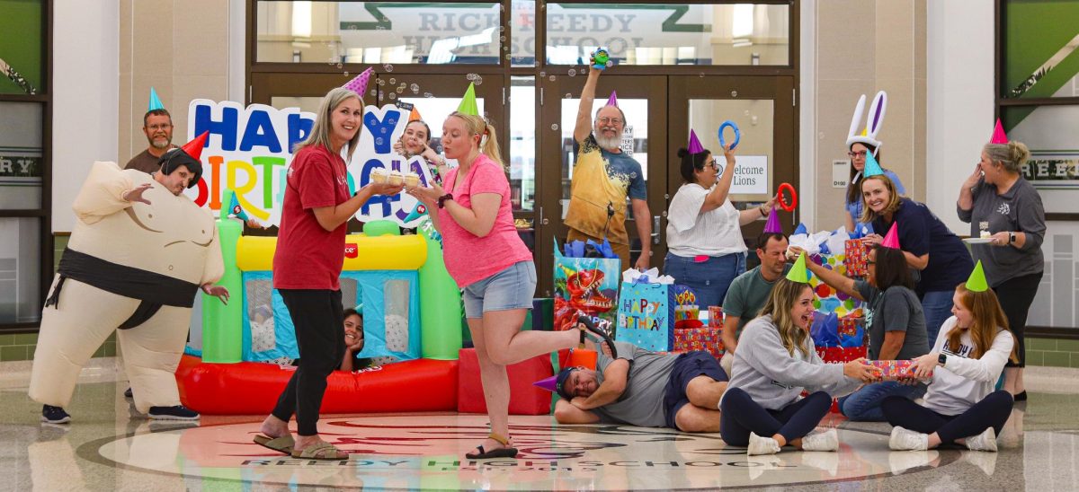 The English department celebrates the 10th year anniversary of Reedy. The school has been organizing activities to commemorate Reedy's origins and the OG staff members who have been at Reedy from the start. 
